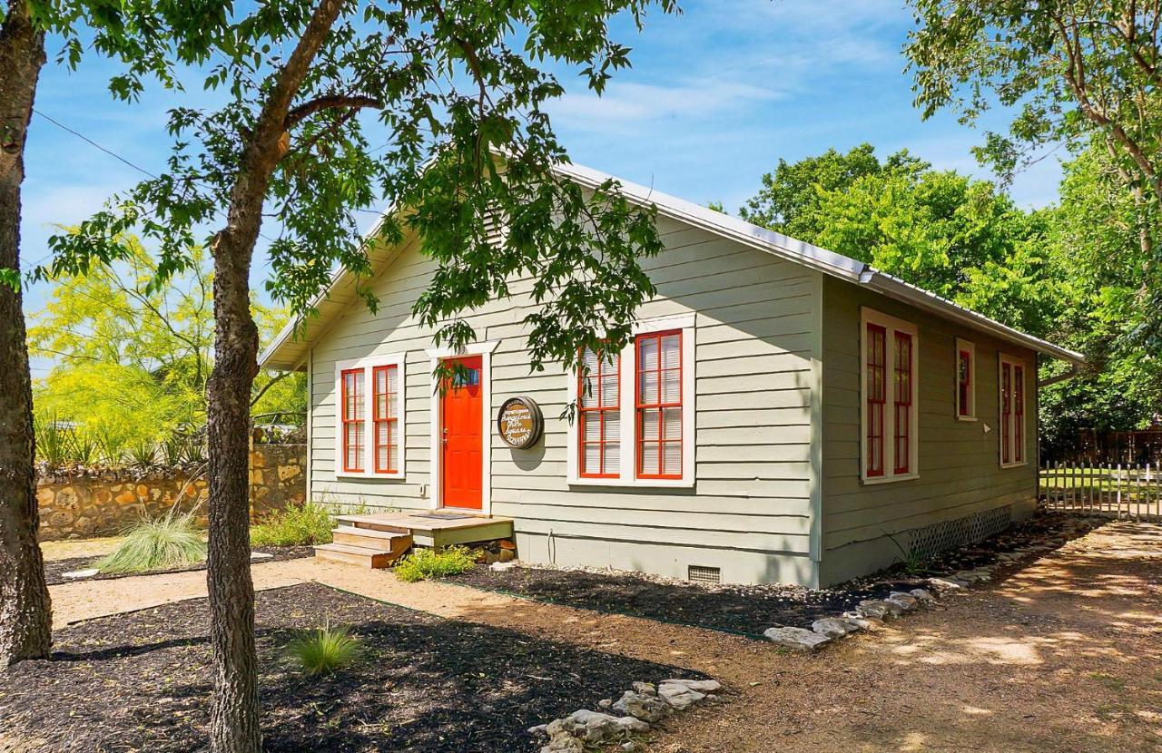 Bungalows On The Square- Unit 1 Wimberley Exteriér fotografie